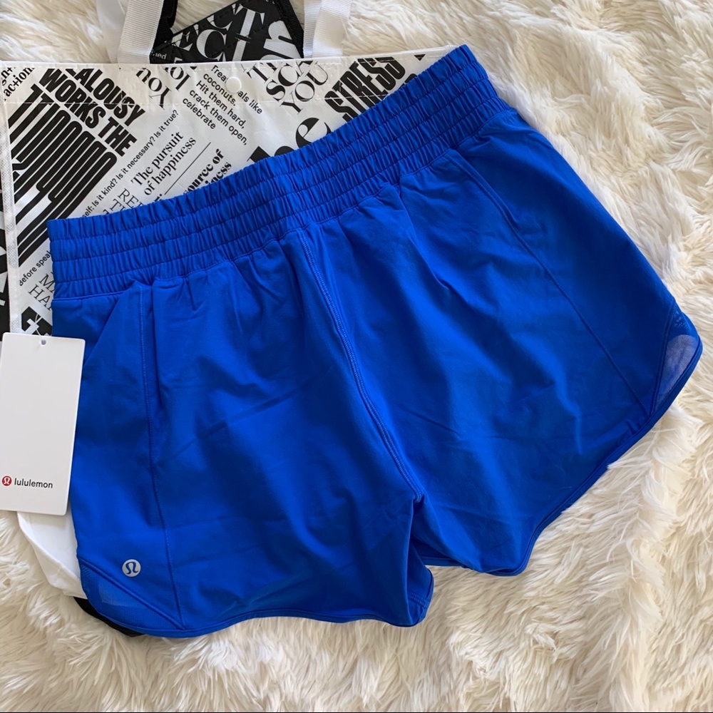 ❌SOLD❌Lululemon HOTTY HOT SHORT 4" high rise - Picture 4 of 4
